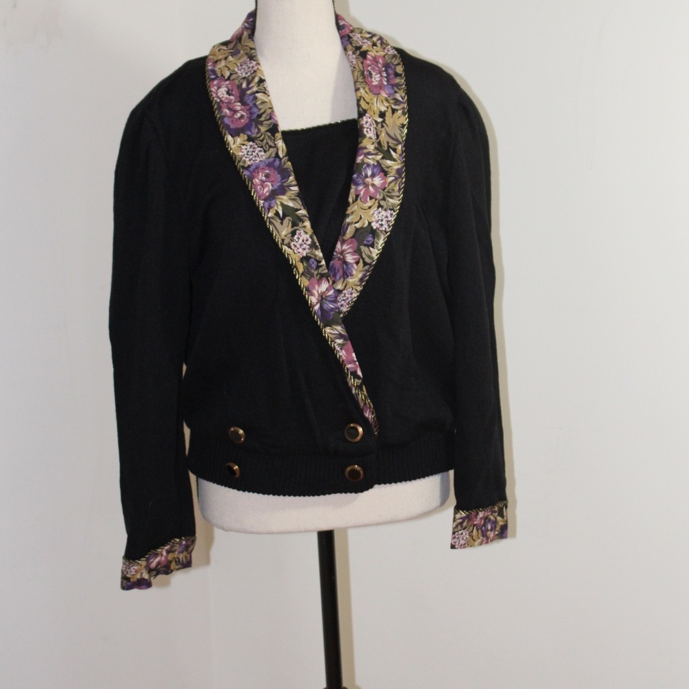 Nilani, Vintage floral double breasted sweater button knit